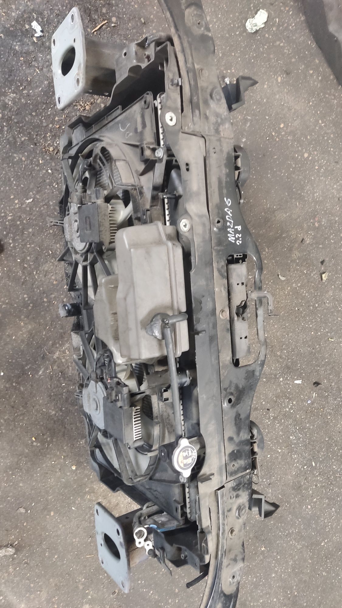 Pas przedni chłodnice pas wentylator kompletny mazda 6 gj 2.2d
