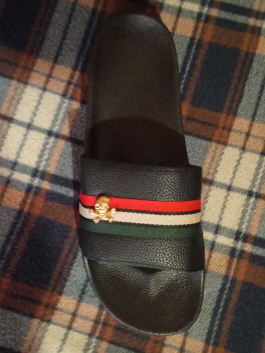 Летние тапочки отличные новые