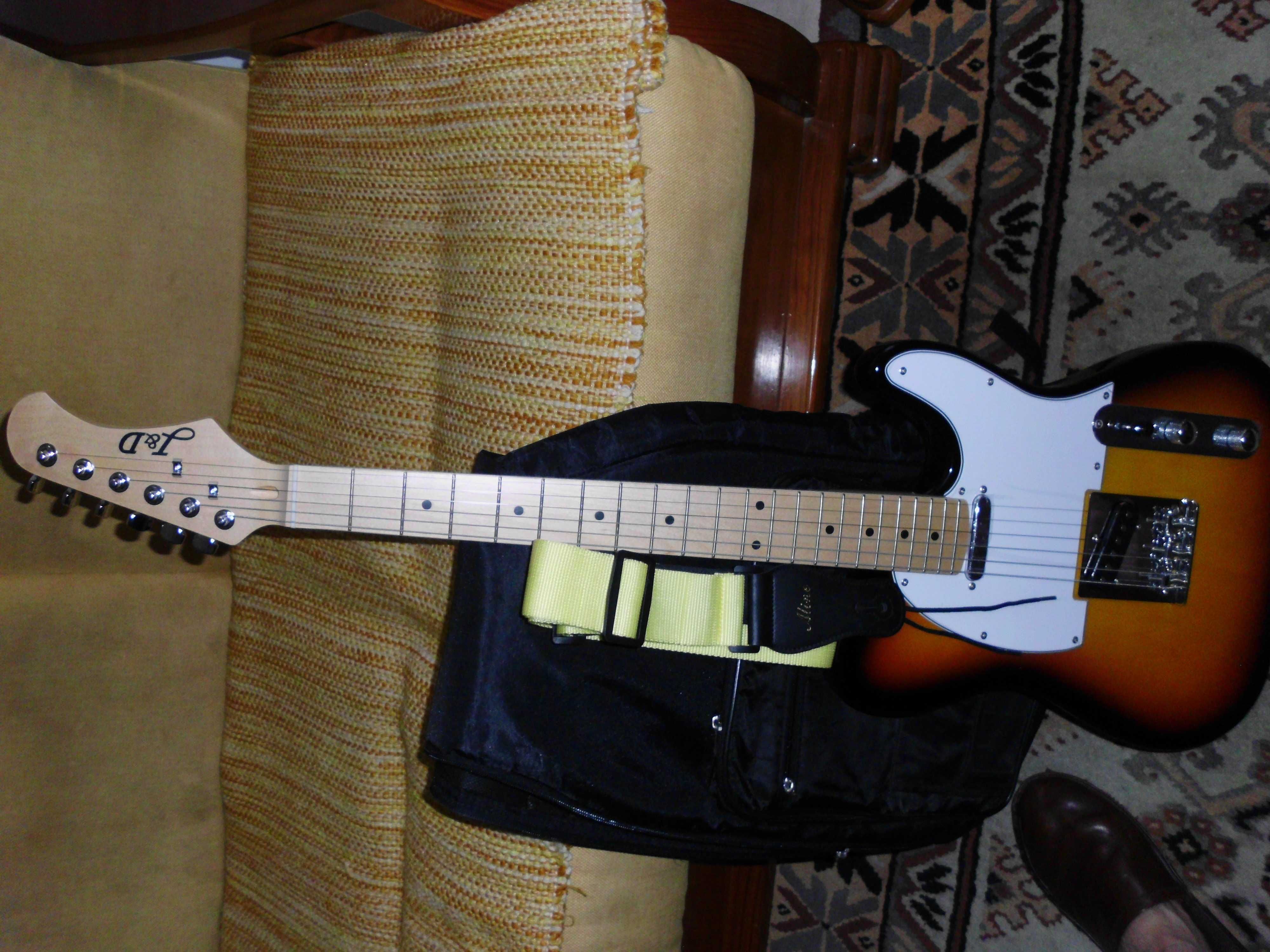 Guitarra telecaster J&D, nova com saco e correia