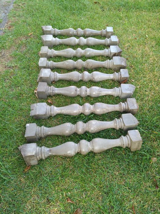 Balaústres em cimento 9 unidades, medidas 83/11cm