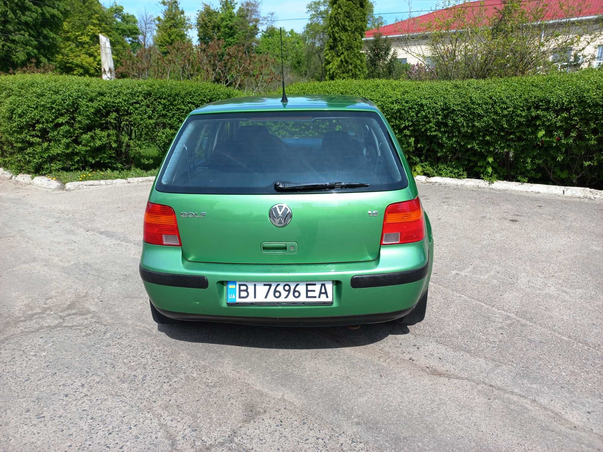 Volkswagen Golf 4 у доброму стані