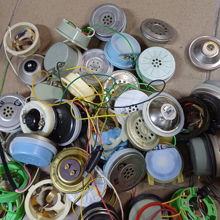 Głośnik i mikrofon z starych telefonów