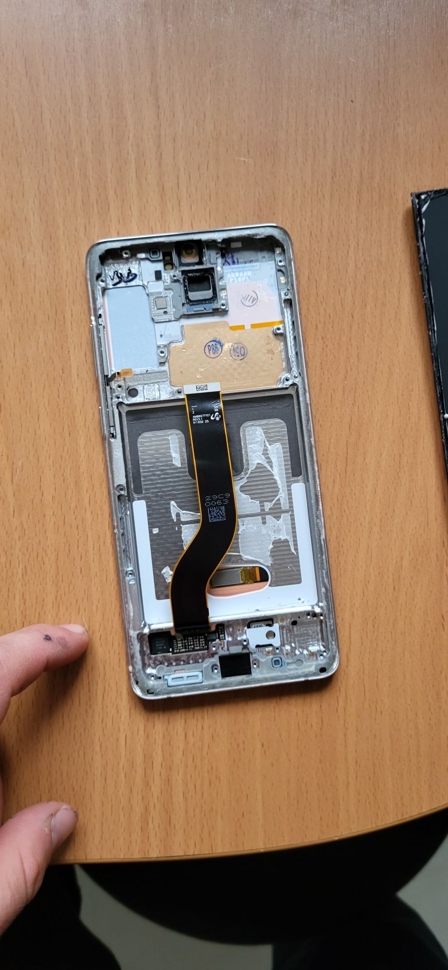 Samsung s20+ wyswietlacz