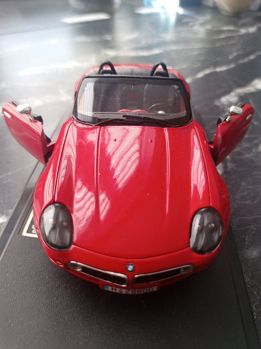 Model metalowy BMW Z8 1:24