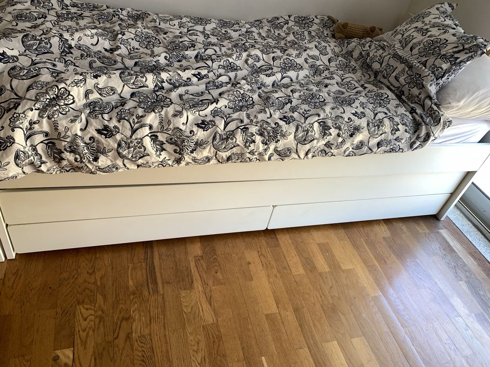 Cama com arrumacao e colchão SLAKT IKEA
