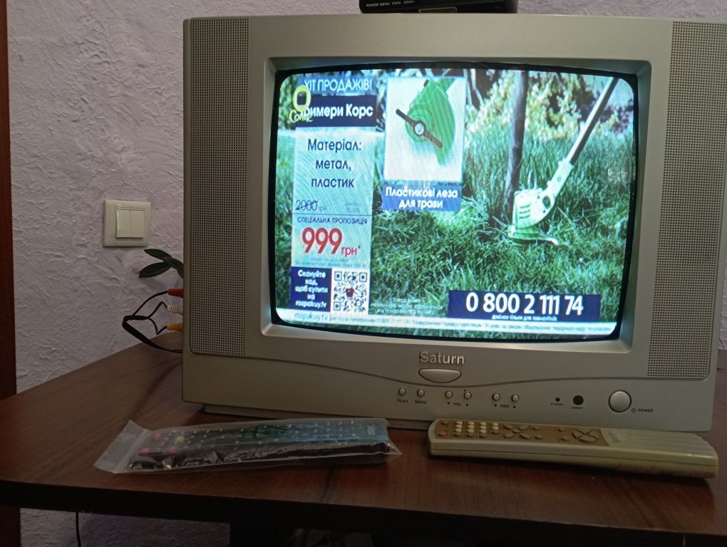 Продам телевізор в робочому стані Saturn ST-1402