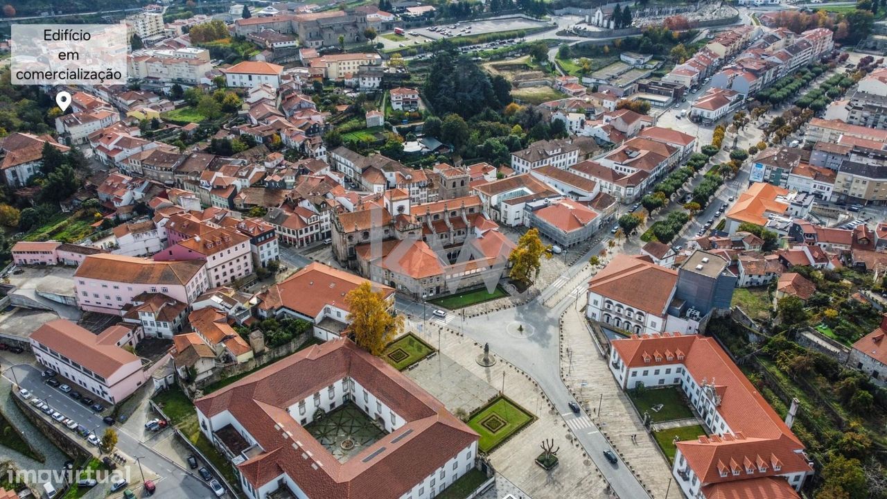 Prédio no Centro de Lamego – Rua Cardoso Avelino