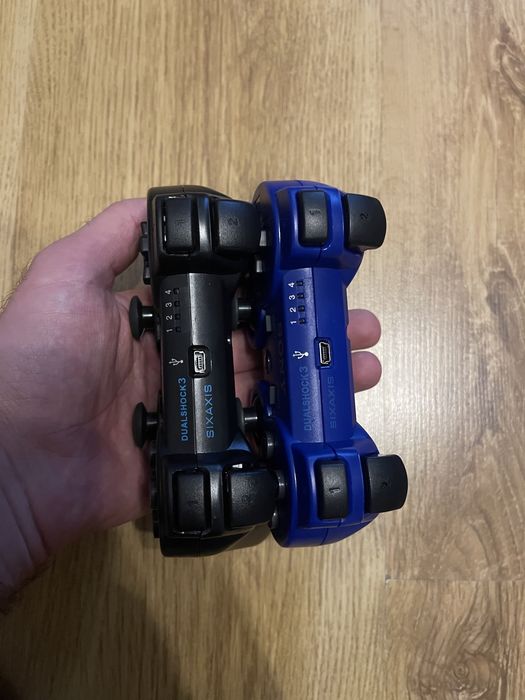 2 pady do konsoli PS3.