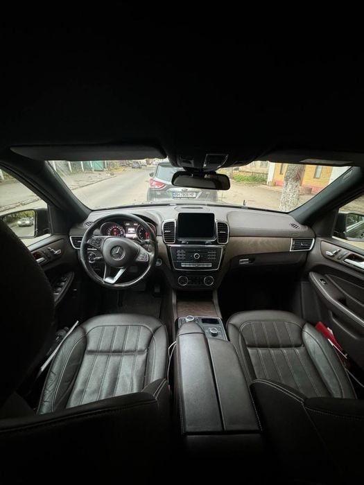 Мерсед gle 250d 2017 год ( 12 месяц )  204 л.с. Официал
