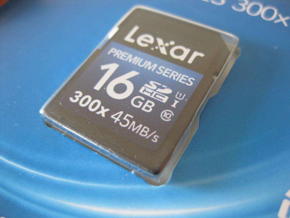 Cartão Memória Lexar ® SDHC 16GB Platinum II UHS-I 300x Classe 10-NOVO