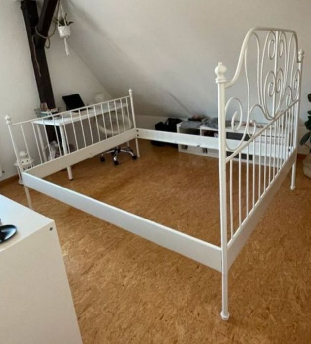 Łóżko metalowe białe Ikea Leirvik 140x200 stelaż i materac