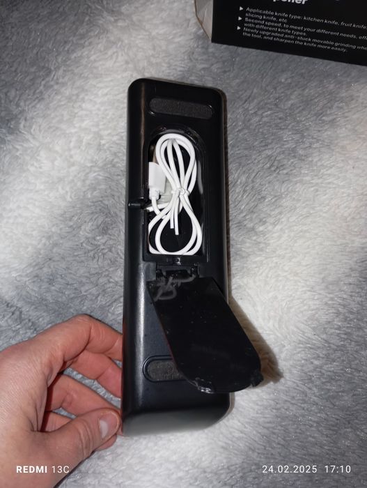 Електрична точилка для ножів та ножиць