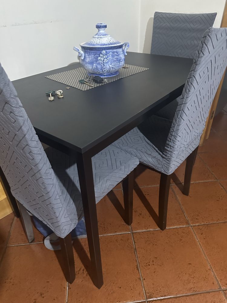 So a mesa de jantar