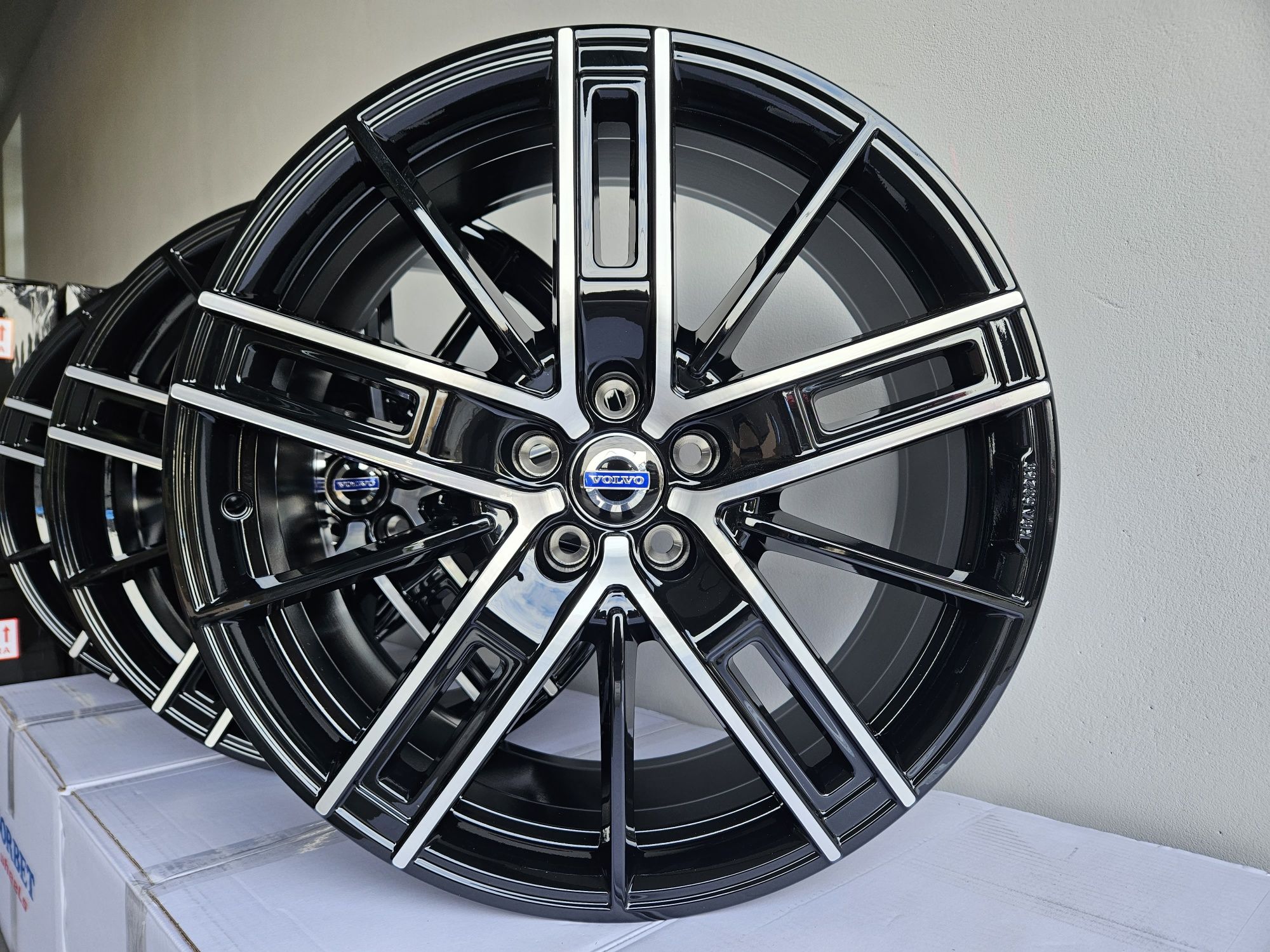 Volvo 19 " Nowe 5x108 XC60 XC70 S80 V70 S60 V60 Felgi Czarne Alufelgi