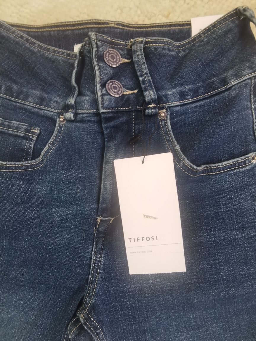 Jeans Tiffosi novas