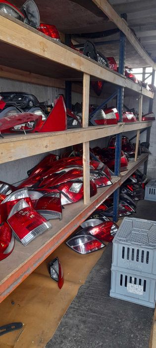 Części Maska Zderzak Błotnik Lampa Silnik Skrzynia Biegów Hurt