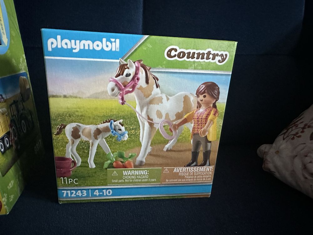 Playmobil traktor z przyczepą i koń ze źrebakiem farma +katalog