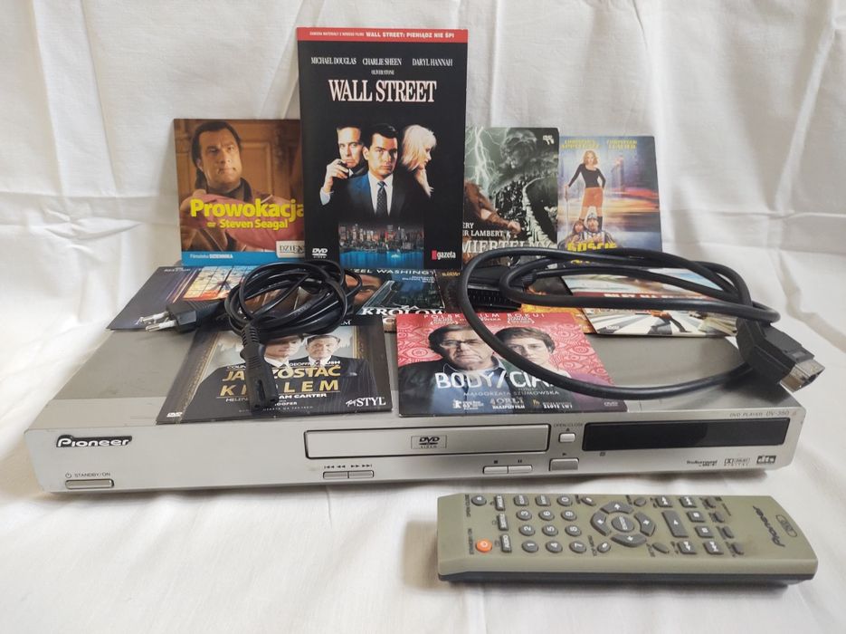 Pioneer DV-350-S odtwarzacz płyt DVD z pilotem plus 10 filmów