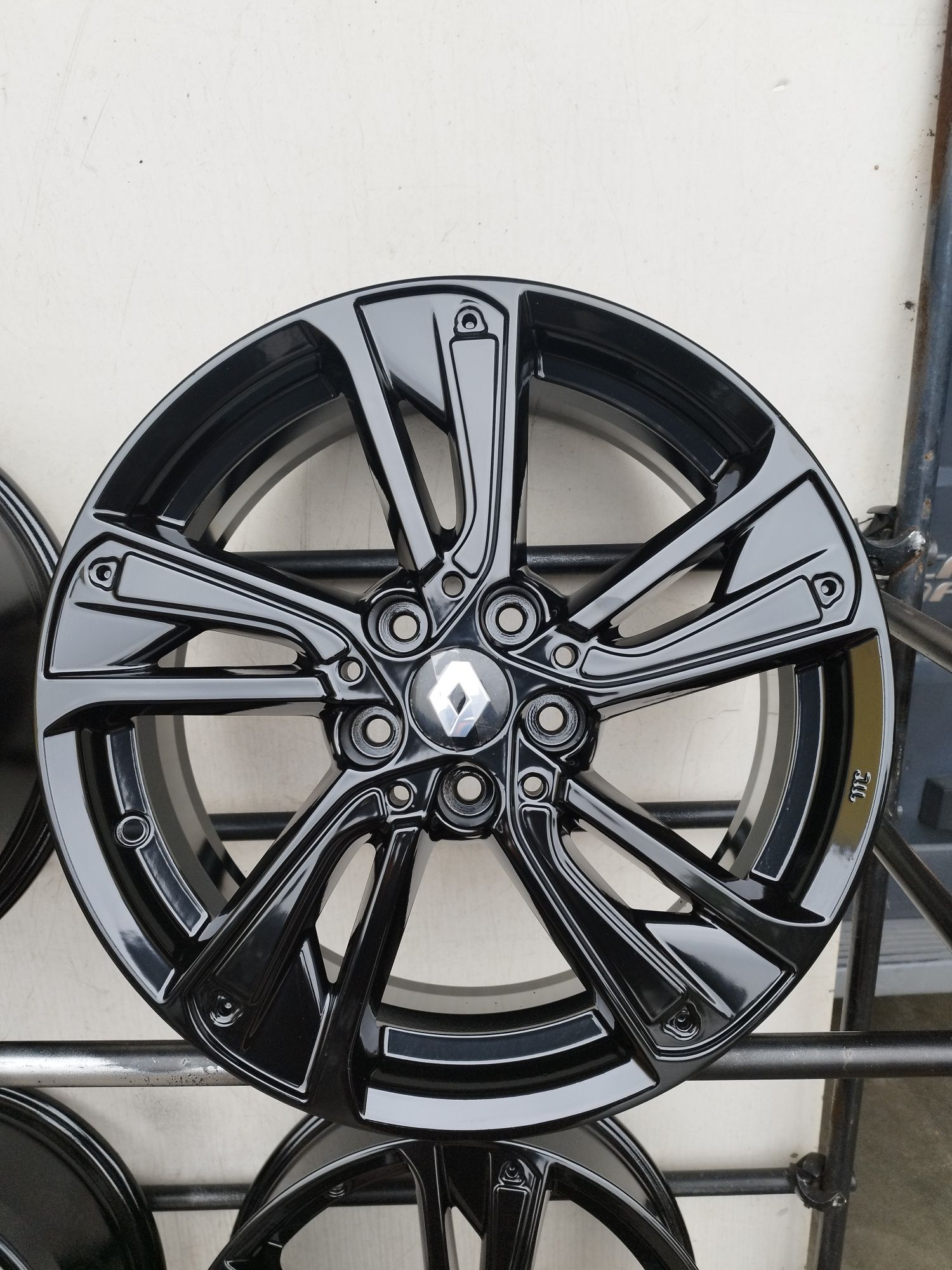 Felgi 18" 5x114.3 Et 47 7j Nissan Dacia Renault Suzuki Toyota Honda