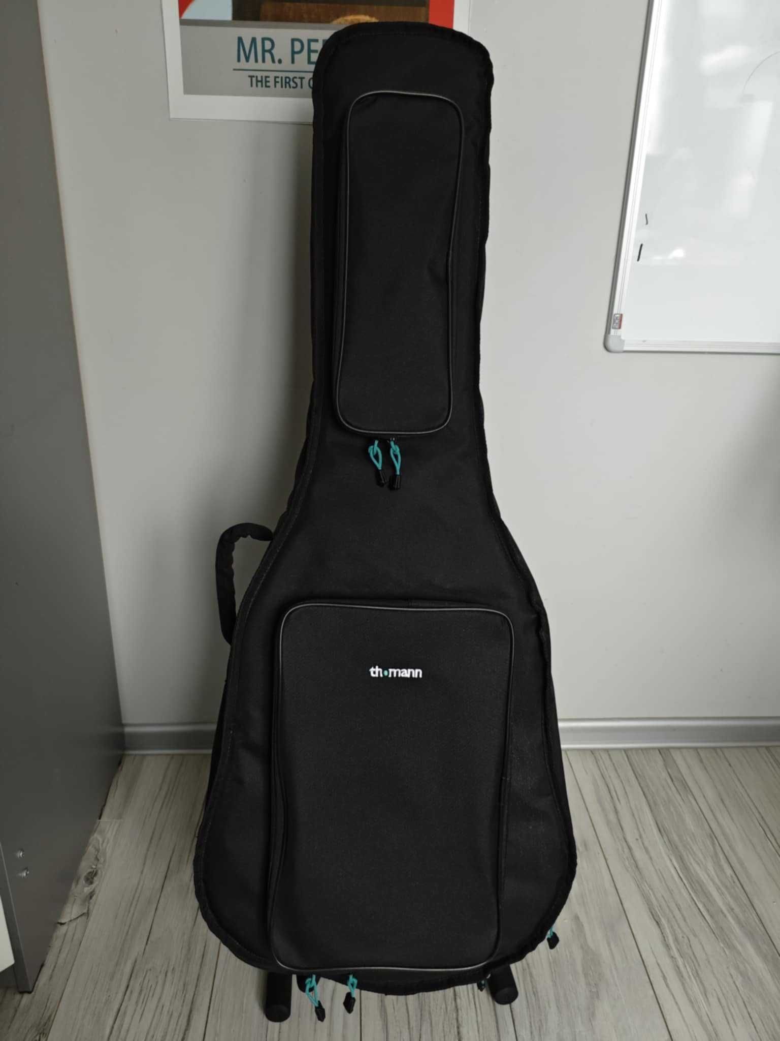 Zestaw dla początkującego gitarzysty: Yamaha C40 BL + akcesoria