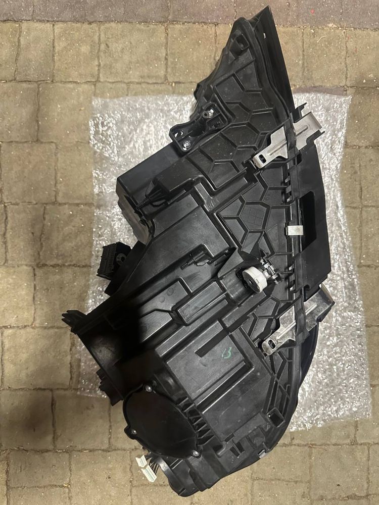 Лазерна фара bmw g20 2020