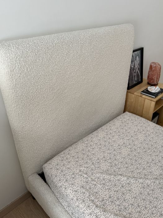 Łózko młodzieżowo marki Jotex Boucla 200x90 z materacem IKEA