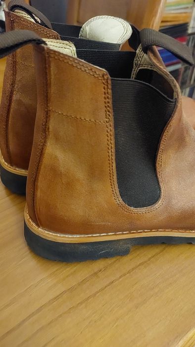 Mini botas em pele - Artesanal
