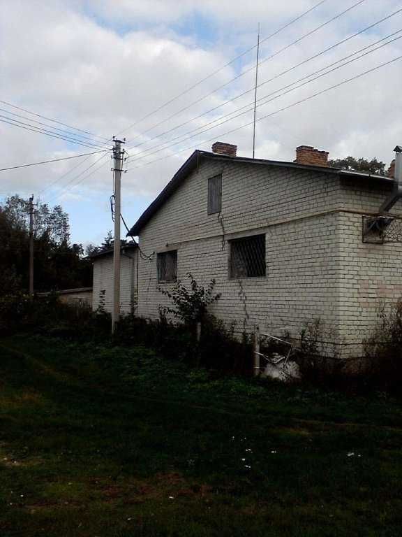 Нежила будівля 146 м2 Чернігівська обл., с.Радянська Слобода  10 000$
