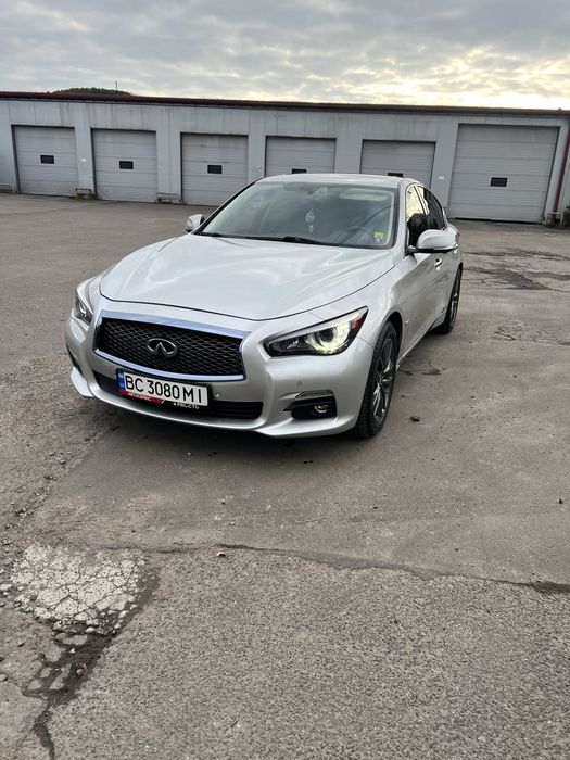 Infiniti Q50 3.5hydrid кращий седан в класі на найкращому двигуні