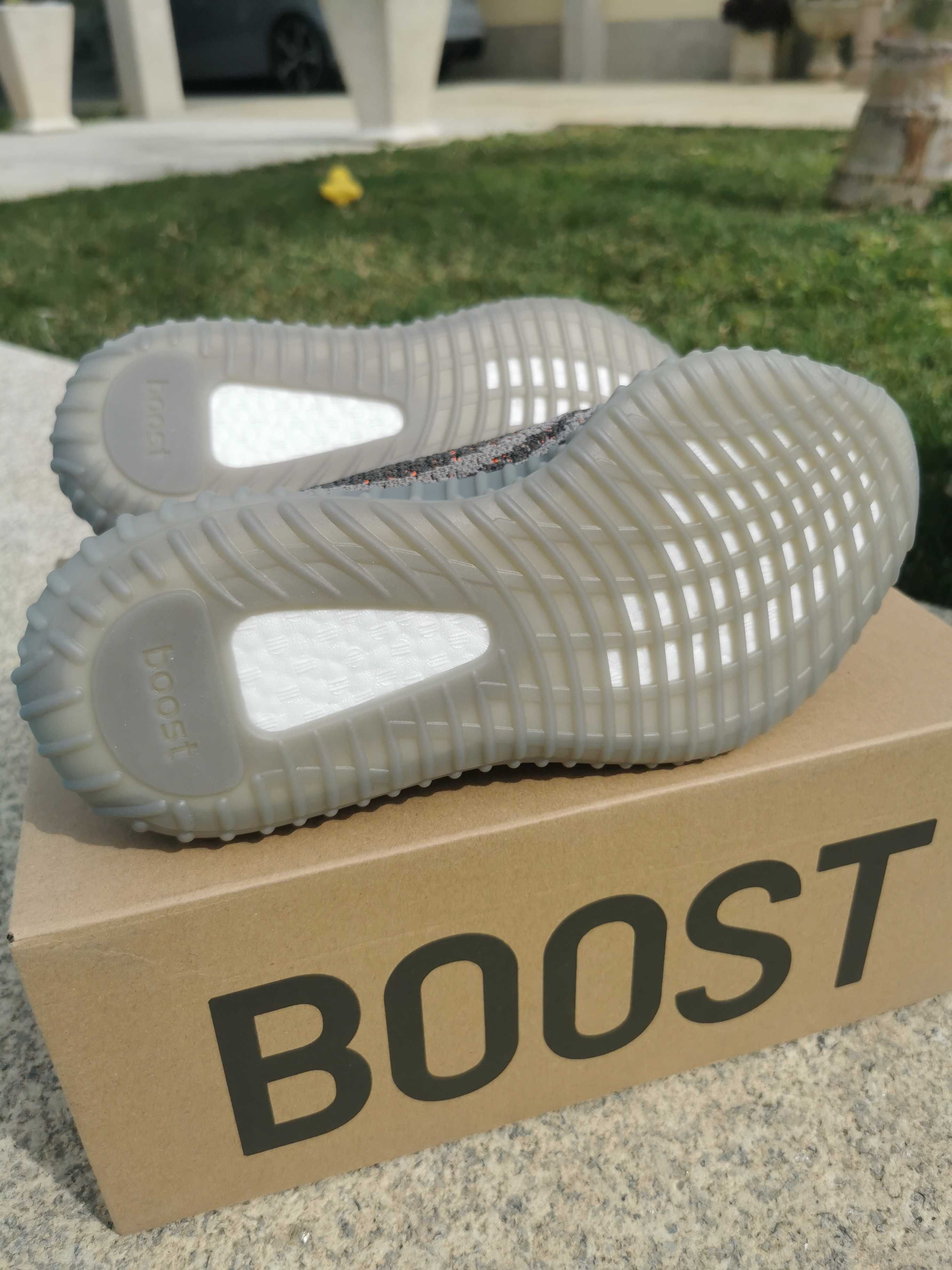 Yeezy Boost 350 v2 Beluga Reflective