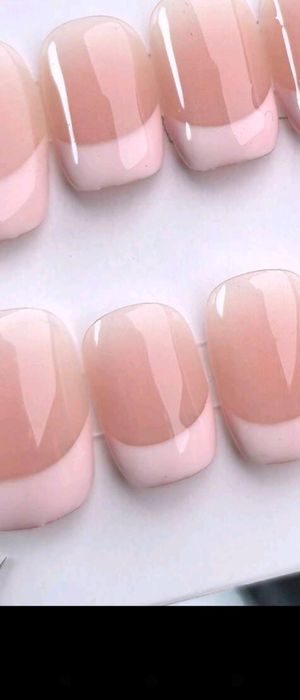 Śliczne Nowe 2x paznokcie żelowe własnoręcznie robione