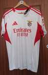 Nova camisola branca Benfica