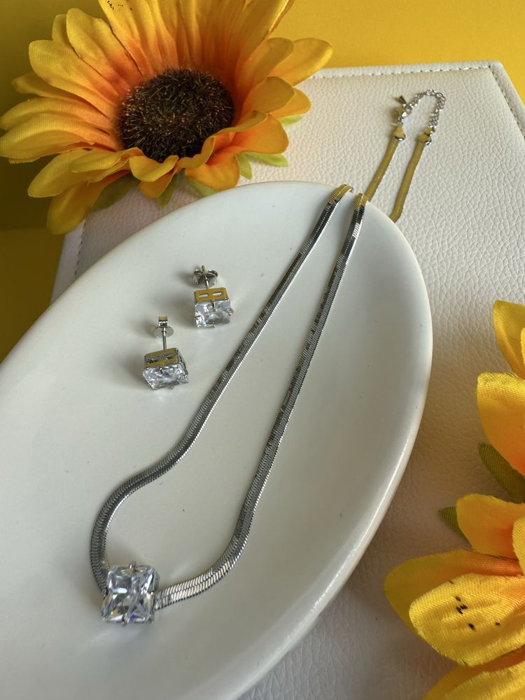 Conjunto Choker com pedras quadradas de zirconia