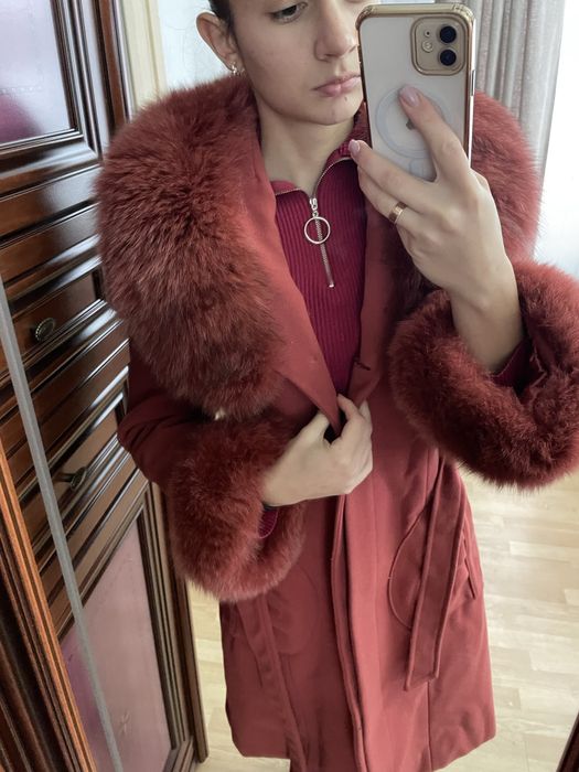 Довге пальто з натуральним хутром