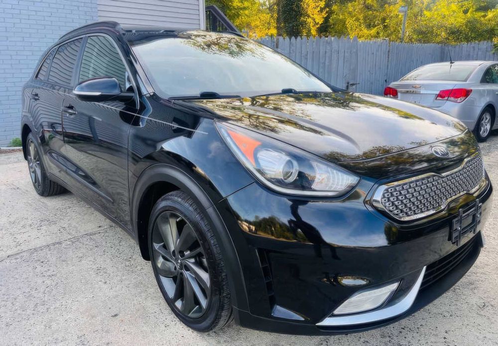 Kia Niro EX      2017