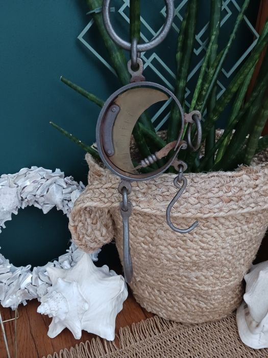 Stara zabytkowa waga hakowa mosiężne