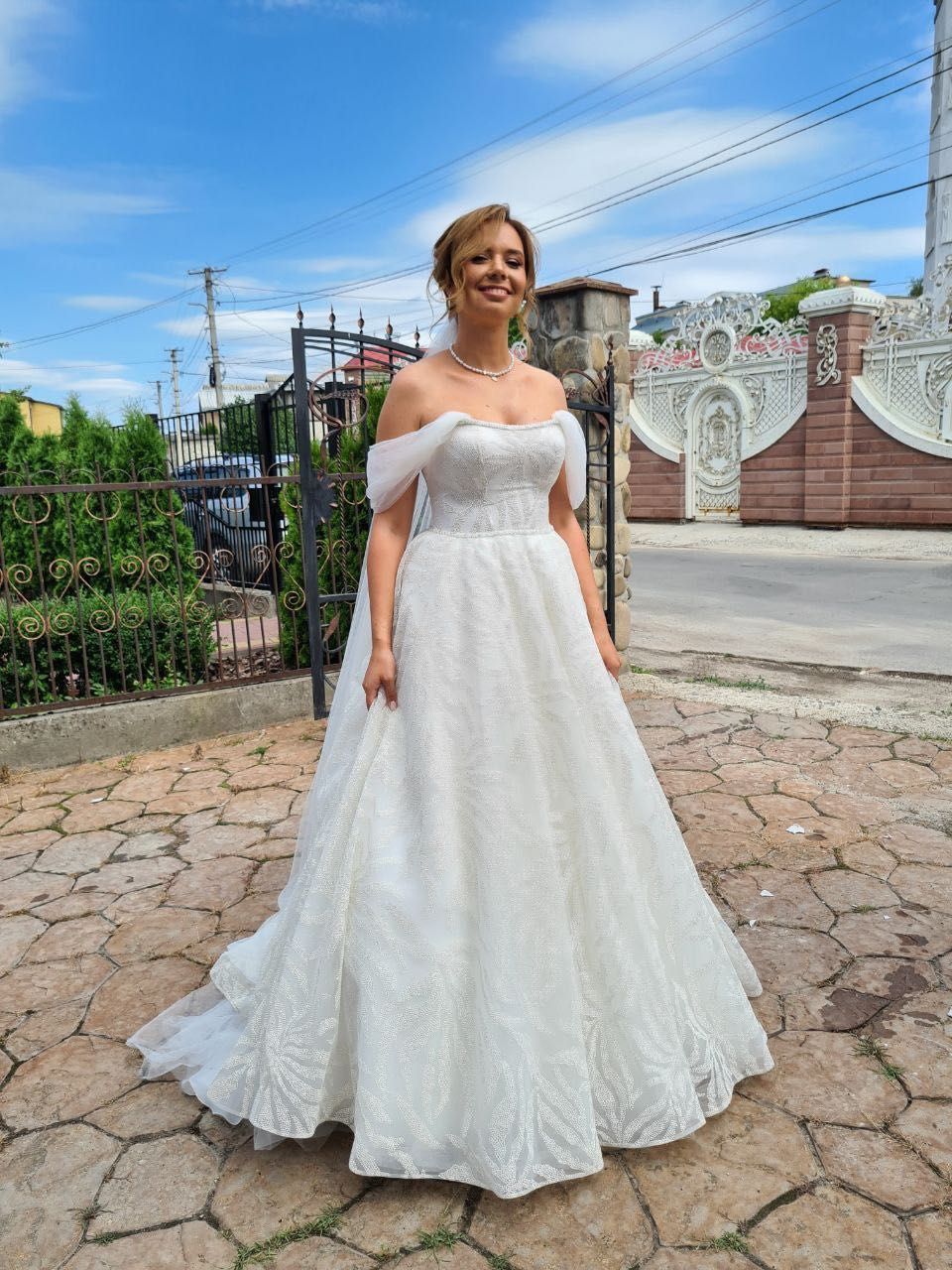 Продається весільне плаття