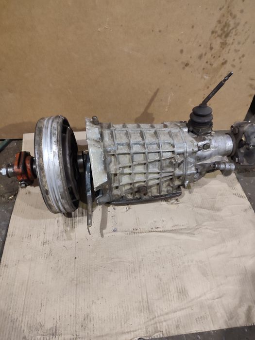 Коробка з повноцінним зцепленням