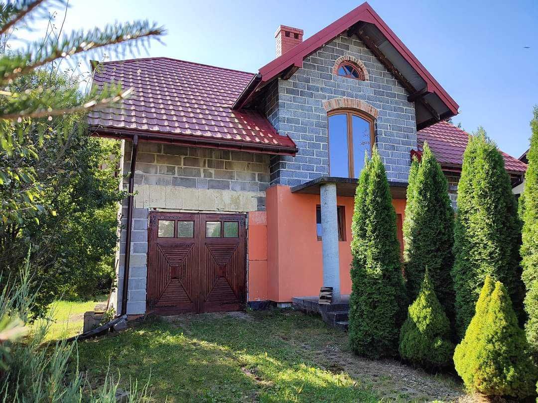 Sprzedam dom jednorodzinny z poddaszem użytkowym u w Miechowie.