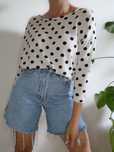 Biały sweter w grochy oversize w stylu retro ONLY