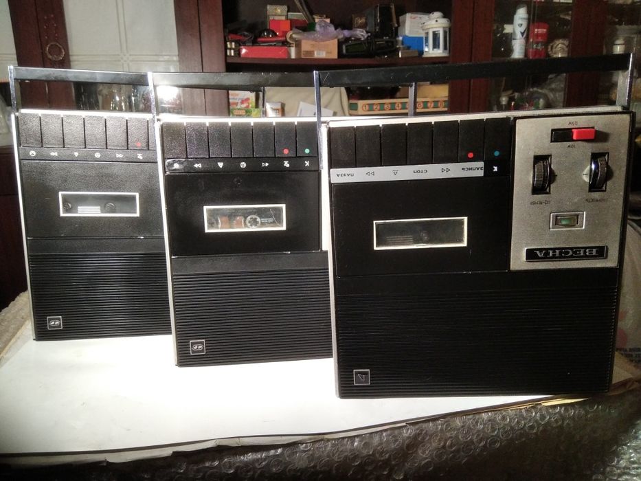 Предстовляю вашему вниманию магнитофоны Весна