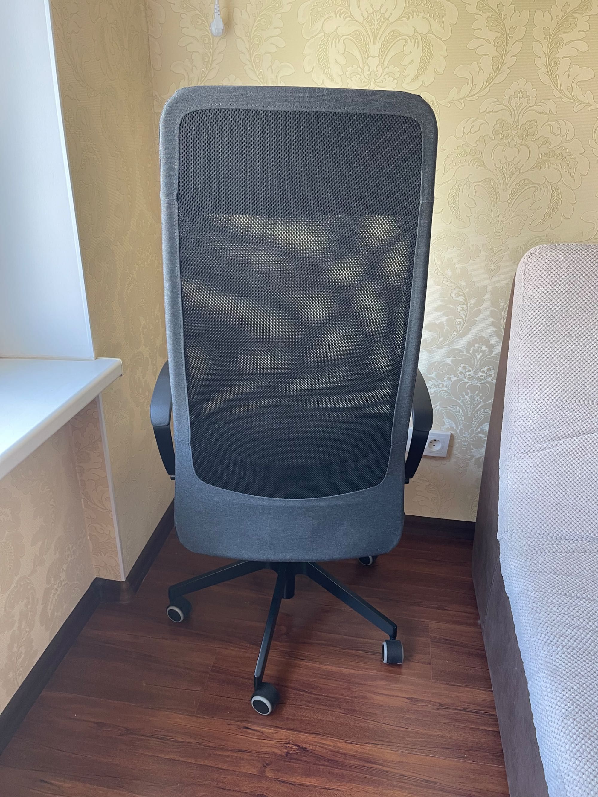 Продам новое кресло