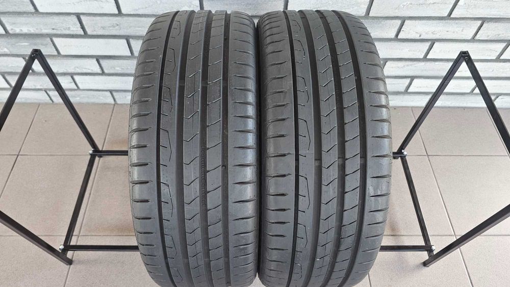 225/45R18 Continental