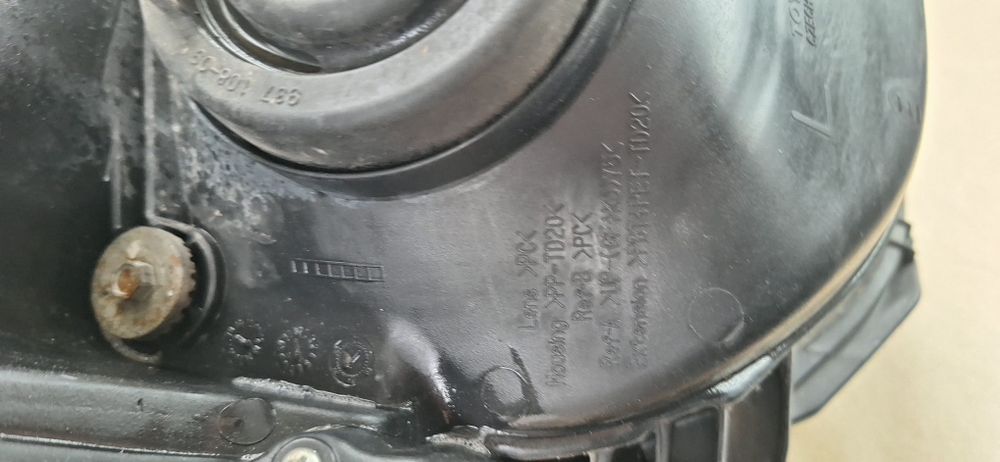 Toyota yaris 2013  lewa lampa wersja trend by