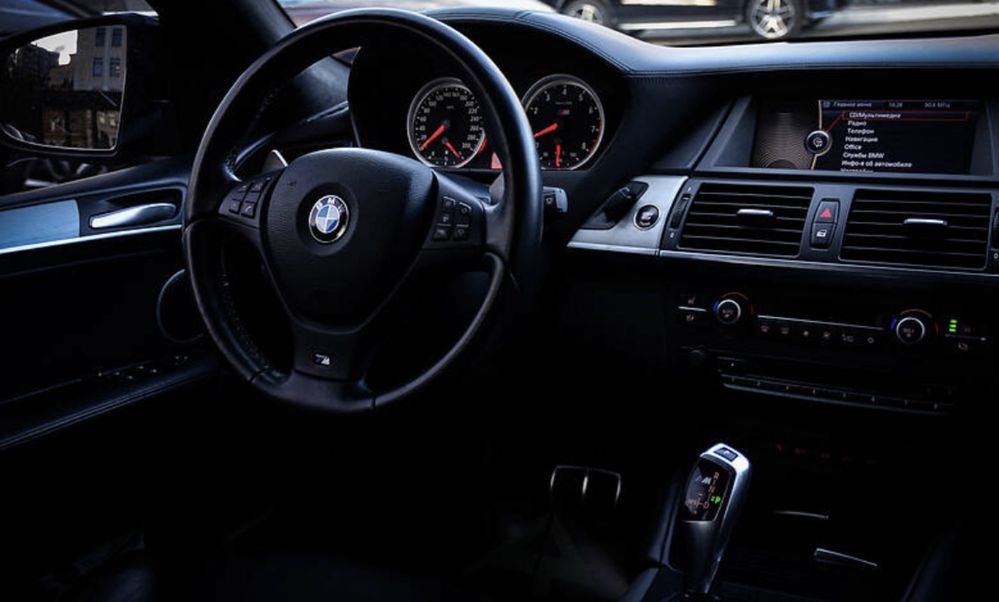 BMW X5M 2011 4.4