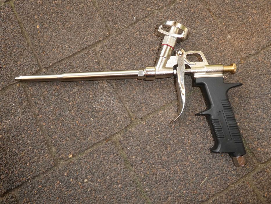 pistolet do pianki na gwint