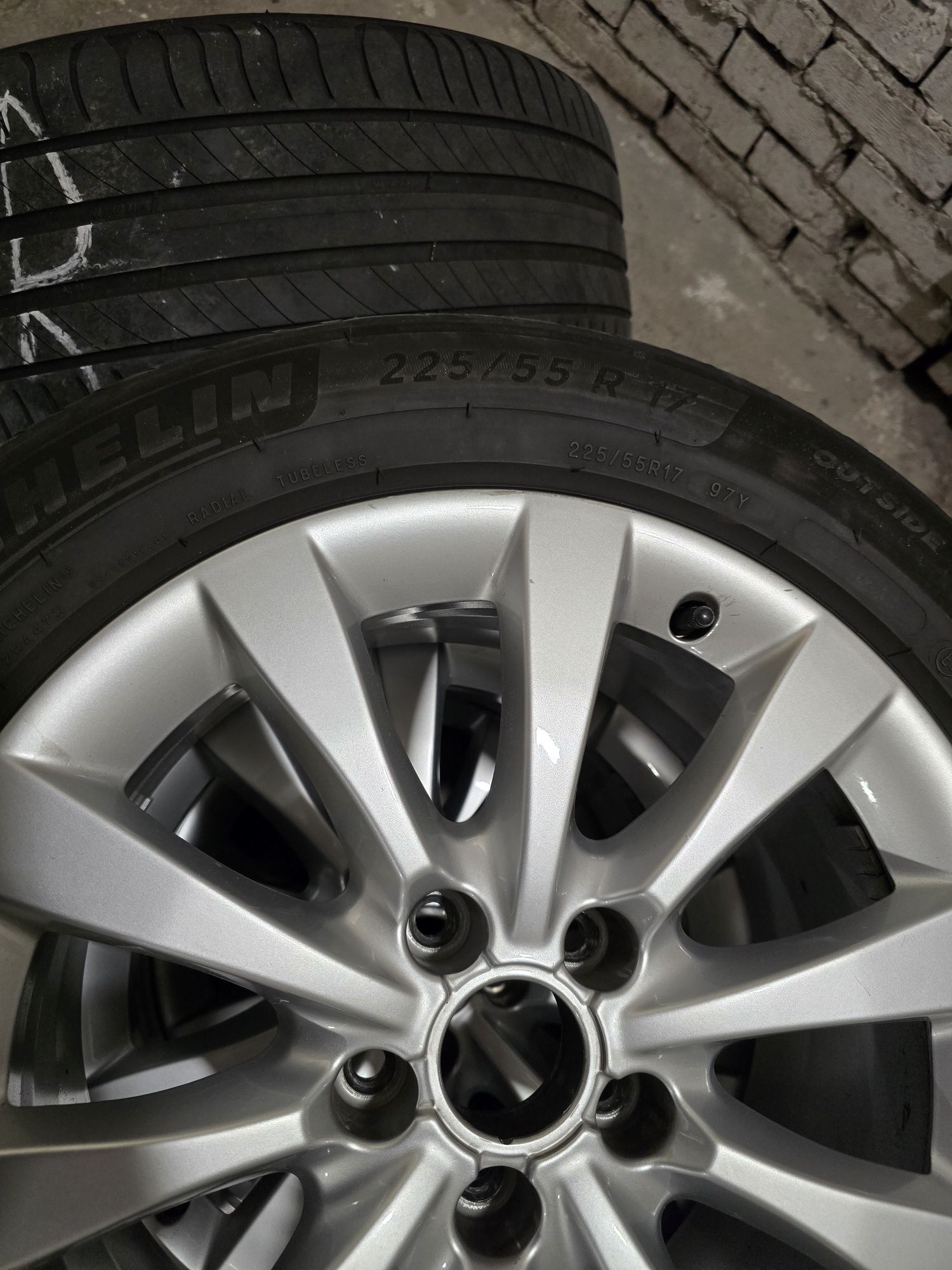 Koła letnie Audi 225/55 r 17  Michelin