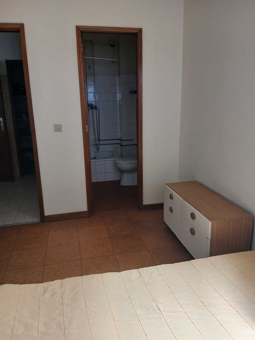 T5 no Porto à Via Cintura Interna junto ao metro e autocarro 1300€/mês