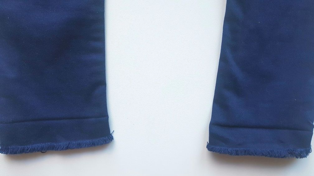 Nowe śliczne rurki modne spodnie 128-134