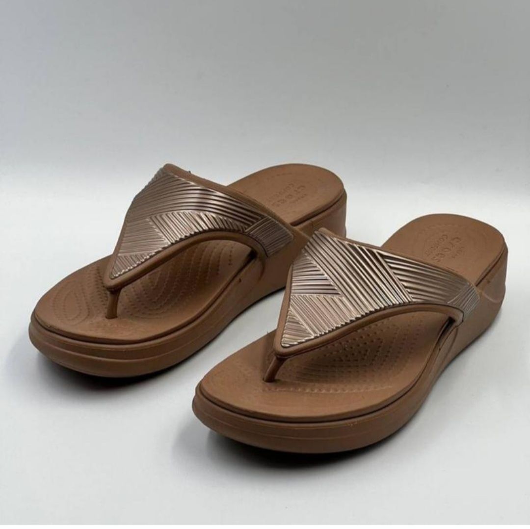 Шлёпанцы CROCS Monterey Metallic Wedge